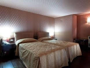 Galles 3* Rom